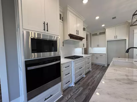 Kitchen - 1850 Pecan Creek Dr, Conway, AR 72034 photo 1 of 4