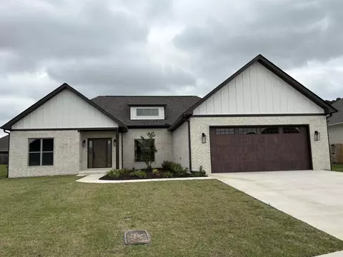 1850 Pecan Creek Dr, Conway, AR 72034