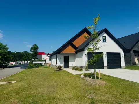 105 Easy St, Maumelle, AR 72113