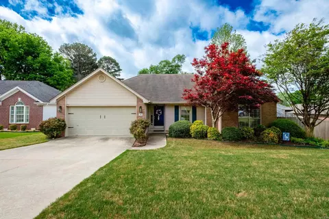 56 Springridge Dr, Little Rock, AR 72211