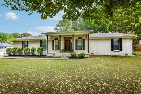 10 Pinewood St, Cabot, AR 72023