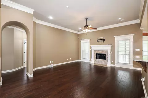 Living - 6009 Hardin Dr, Bryant, AR 72022 photo 2 of 4