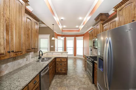 Kitchen - 6009 Hardin Dr, Bryant, AR 72022 photo 2 of 3