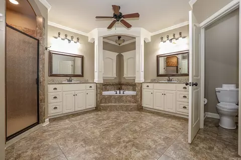 Bath - 6009 Hardin Dr, Bryant, AR 72022 photo 1 of 4