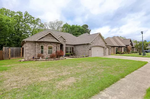 Exterior - 6009 Hardin Dr, Bryant, AR 72022 photo 2 of 9