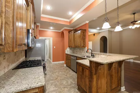 Kitchen - 6009 Hardin Dr, Bryant, AR 72022 photo 1 of 3