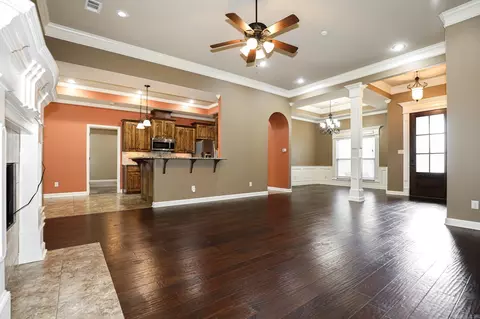 Living - 6009 Hardin Dr, Bryant, AR 72022 photo 4 of 4