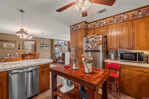 Kitchen - 9 Hensley Dr, Damascus, AR 72039 photo 2 of 3