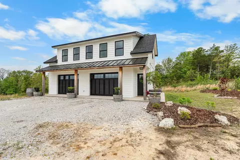 1881 E Ar 56 Hwy, Violet Hill, AR 72584