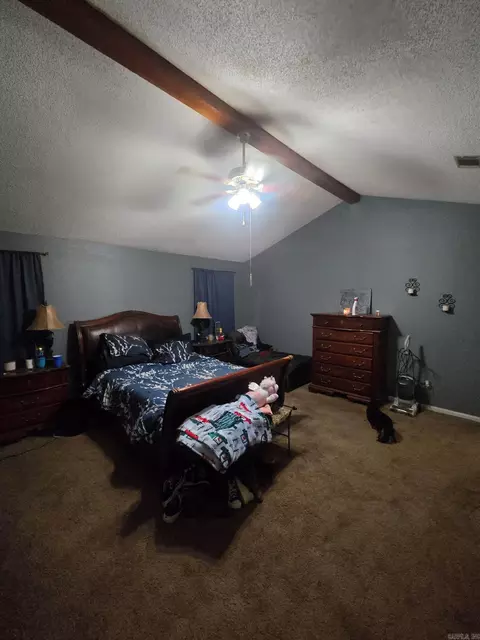 Bedroom - 909 S Shobe Rd, Bryant, AR 72022 photo 2 of 4