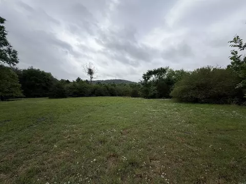 1457 N 2nd St, Ozark, AR 72949