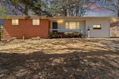 22 Holly Hill Rd, Little Rock, AR 72204