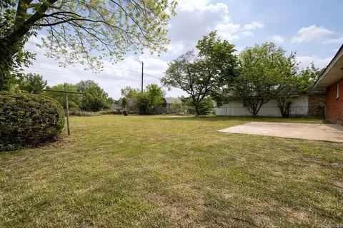 Exterior - 903 Belmont Dr, Pine Bluff, AR 71601 photo 4 of 4