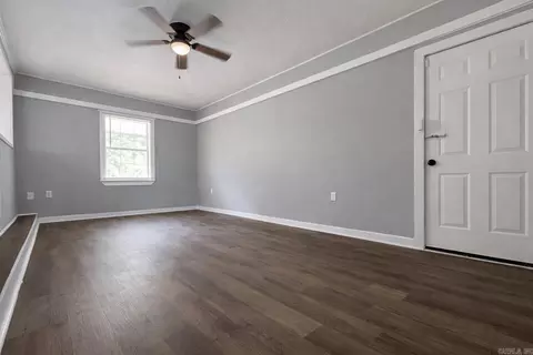 Living - 903 Belmont Dr, Pine Bluff, AR 71601 photo 7 of 7