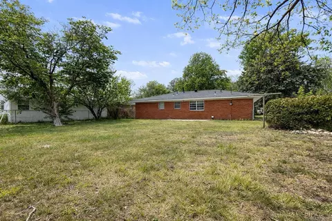 Exterior - 903 Belmont Dr, Pine Bluff, AR 71601 photo 3 of 4