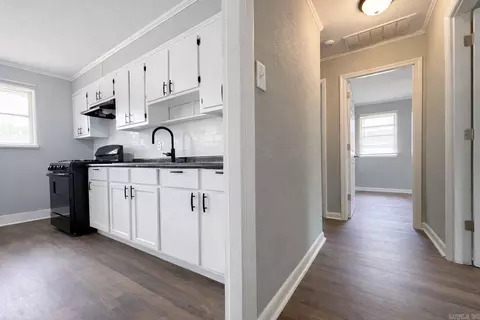 Entry Way - 903 Belmont Dr, Pine Bluff, AR 71601 photo 1 of 1