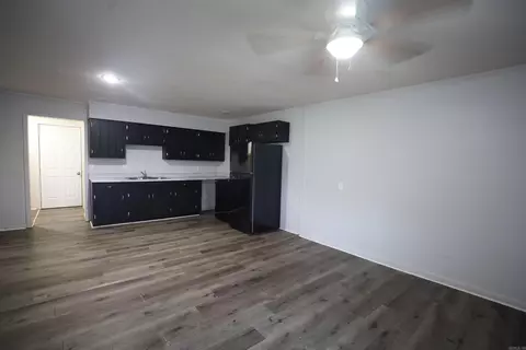 Living - 717721 Ellis Ave, Trumann, AR 72472 photo 2 of 3