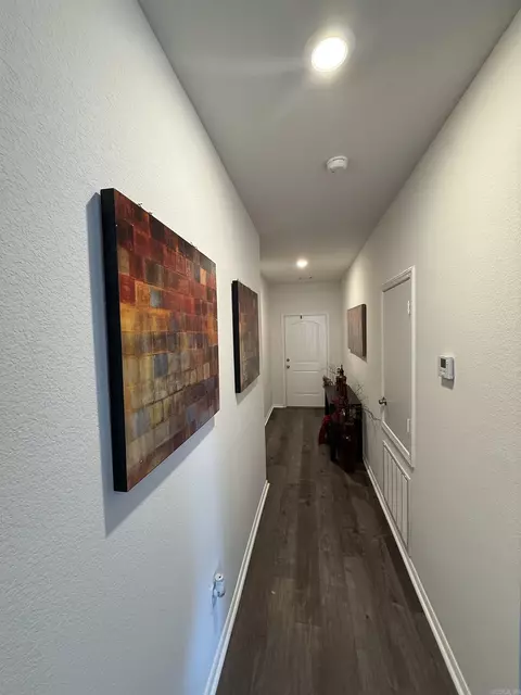 Entry Way - 6041 Croft Ave, Benton, AR 72019 photo 1 of 2