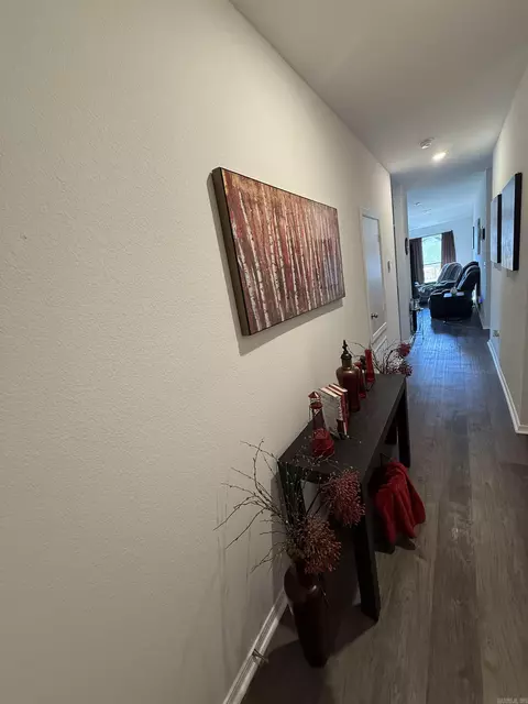 Entry Way - 6041 Croft Ave, Benton, AR 72019 photo 2 of 2