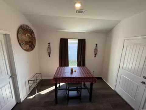 Dining - 6041 Croft Ave, Benton, AR 72019 photo 1 of 1
