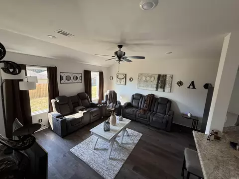 Living - 6041 Croft Ave, Benton, AR 72019 photo 1 of 2