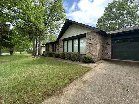 1817 Fairway Dr, Mountain Home, AR 72653