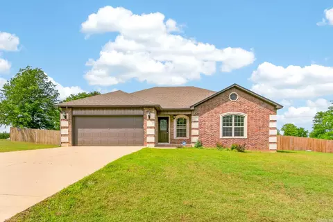 312 Bobwhite Cir, Lonoke, AR 72086