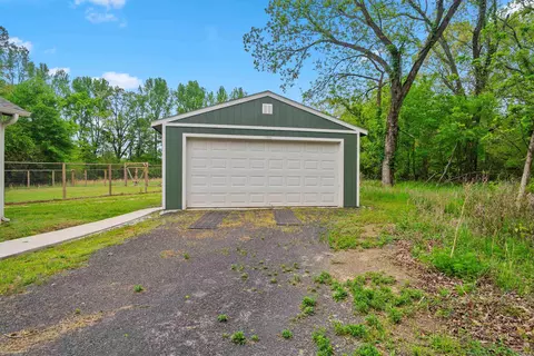 Exterior - 2153 Seaton Rd, Ward, AR 72176 photo 4 of 6