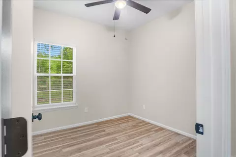 Bedroom - 2153 Seaton Rd, Ward, AR 72176 photo 4 of 4