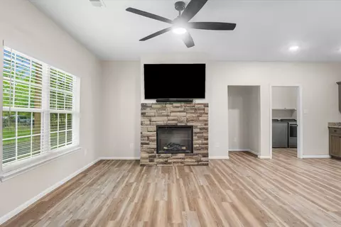 Living - 2153 Seaton Rd, Ward, AR 72176 photo 1 of 2