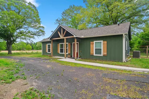 Exterior - 2153 Seaton Rd, Ward, AR 72176 photo 2 of 6