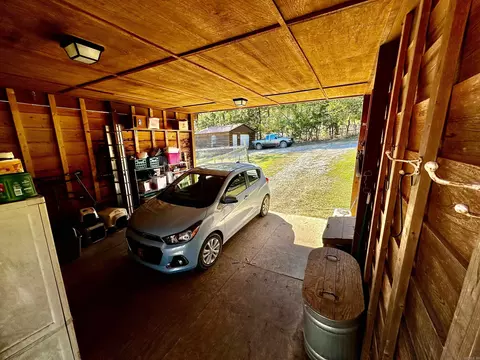 Exterior - 185 Sugar Hl, Mountain View, AR 72560 photo 7 of 16
