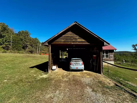 Exterior - 185 Sugar Hl, Mountain View, AR 72560 photo 8 of 16