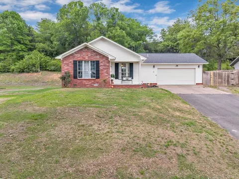 11 Eugenia St, Morrilton, AR 72110