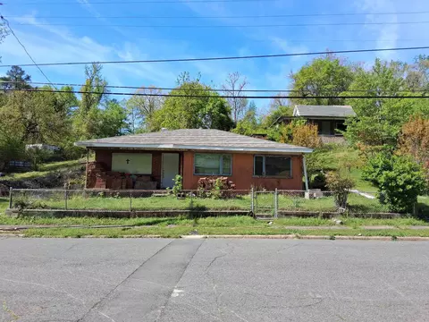 419 Holly St, Hot Springs, AR 71913