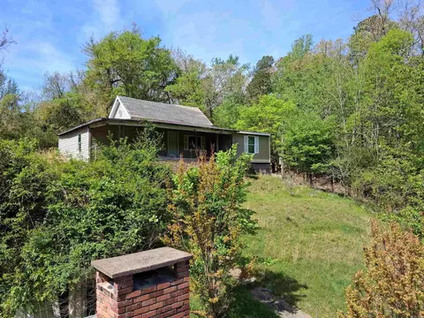 421 Holly St, Hot Springs, AR 71913