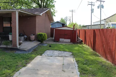Exterior - 2713 E 10th Ave, Pine Bluff, AR 71601 photo 5 of 6