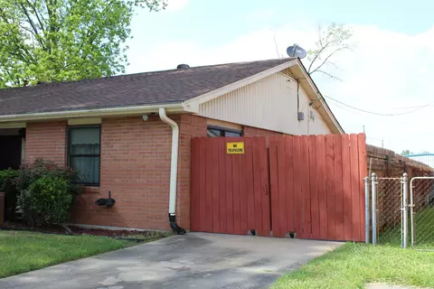 Exterior - 2713 E 10th Ave, Pine Bluff, AR 71601 photo 3 of 6