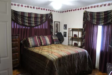Bedroom - 2713 E 10th Ave, Pine Bluff, AR 71601 photo 3 of 3