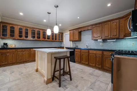 Kitchen - 1400 W 33rd St, Pine Bluff, AR 71603 photo 2 of 4