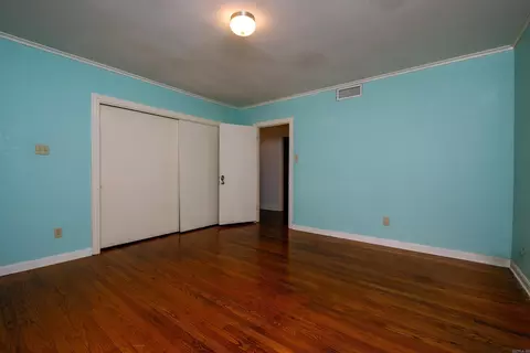 Bedroom - 1400 W 33rd St, Pine Bluff, AR 71603 photo 4 of 12