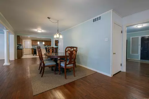Dining - 1400 W 33rd St, Pine Bluff, AR 71603 photo 2 of 3