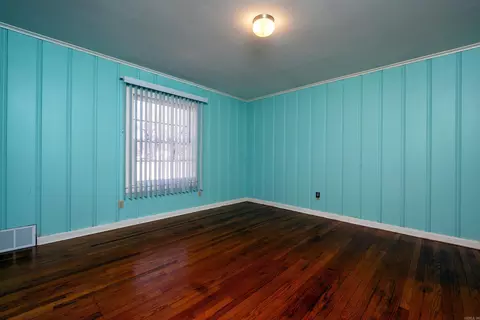 Bedroom - 1400 W 33rd St, Pine Bluff, AR 71603 photo 10 of 12
