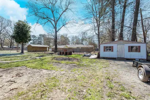 Exterior - 1400 W 33rd St, Pine Bluff, AR 71603 photo 7 of 8