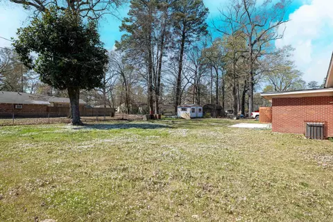 Exterior - 1400 W 33rd St, Pine Bluff, AR 71603 photo 4 of 8