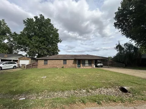 806 Rowena St, Wynne, AR 72396