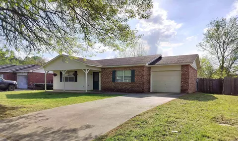 7 Killane St, Clarksville, AR 72830