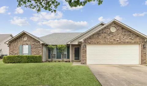 218 Natchez Dr, Jonesboro, AR 72404