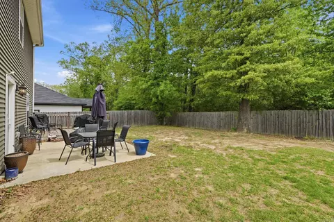 Exterior - 2921 Gillis Dr, Benton, AR 72015 photo 8 of 11