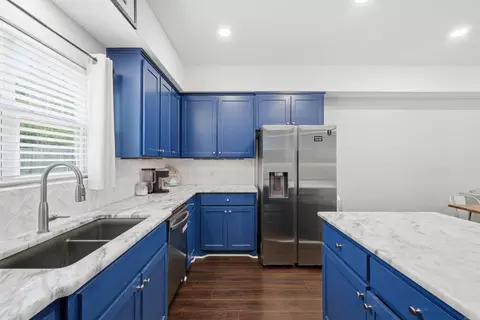 Kitchen - 2921 Gillis Dr, Benton, AR 72015 photo 4 of 6